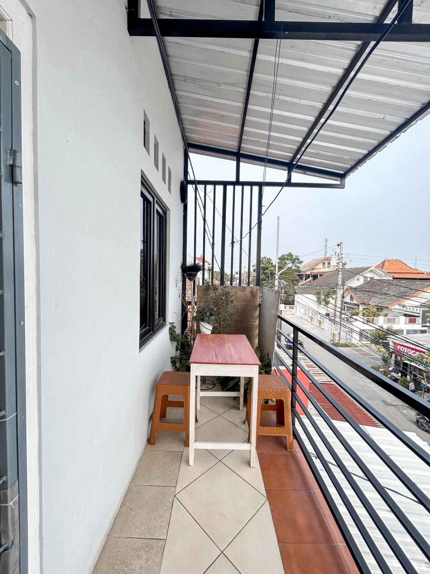 Rama Shinta Guest House & Coffee Yogyakarta Extérieur photo